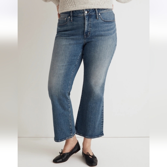 Madewell Denim - Madewell Mid Rise Kick out